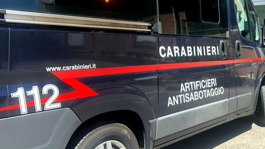 Particolare di un veicolo del Nucleo Artificieri dei Carabinieri