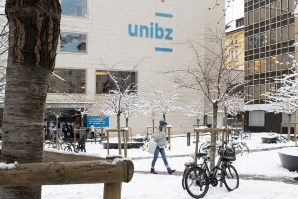 Unibz, premiati due ricercatori con il Premio Ricerca Sostenibilità 2025 Premio Ricerca Sostenibilità 2025