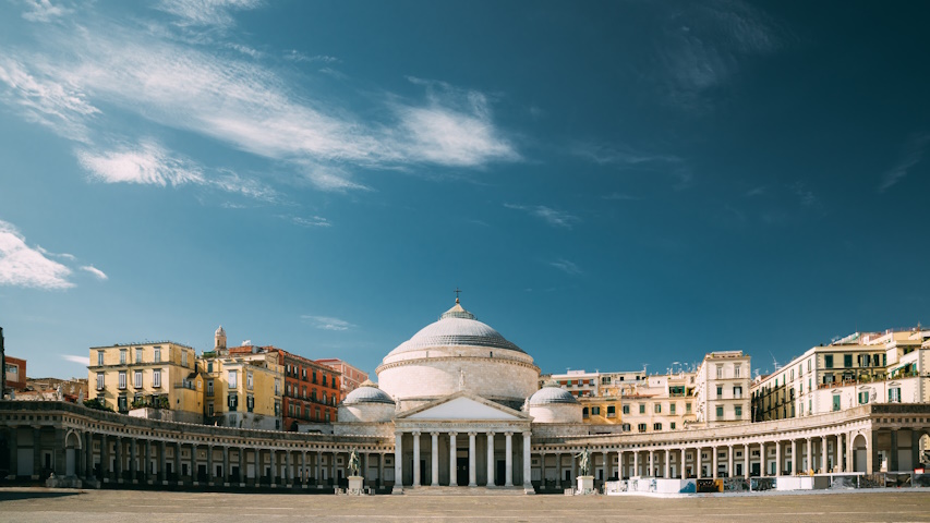 Napoli, Piazza del Plebiscito
