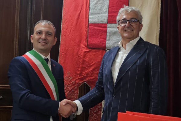 il sindaco di Corciano, Lorenzo Pierotti, e il rettore dell’Università degli Studi di Perugia, Maurizio Oliviero