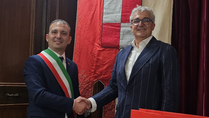 il sindaco di Corciano, Lorenzo Pierotti, e il rettore dell’Università degli Studi di Perugia, Maurizio Oliviero
