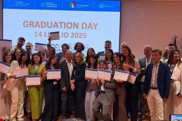 Pharmatech Academy Università Napoli Federico II: diplomi e futuro biotech La cerimonia di consegna dei diplomi