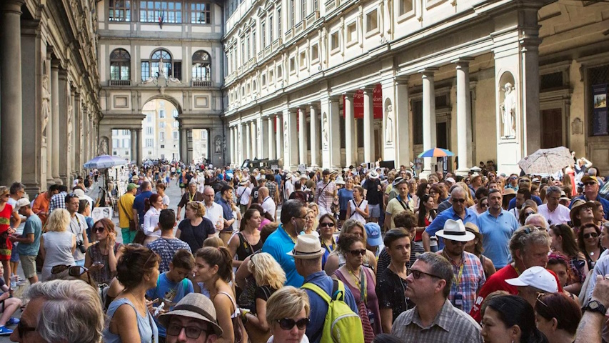 sovraffollamento di turisti a Firenze
